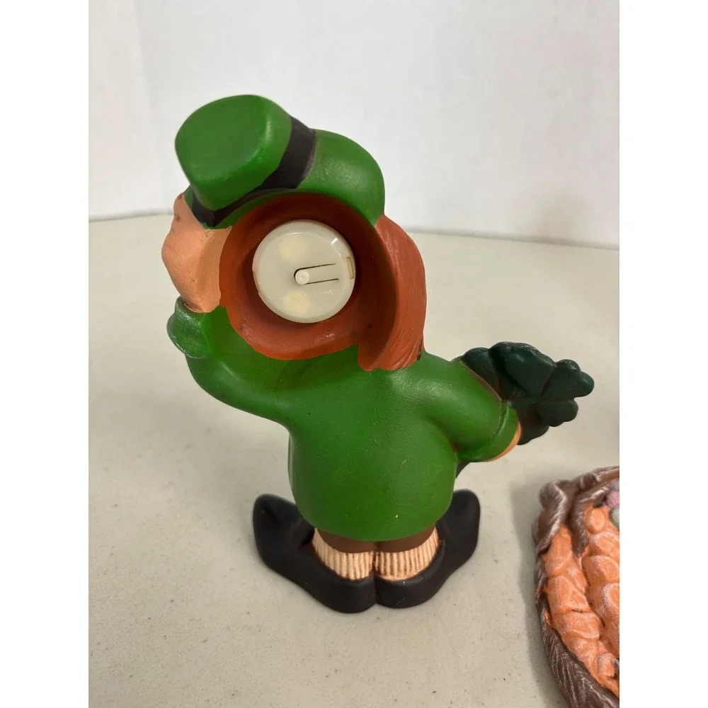 St Patricks Day Leprechaun Ceramic Figurine Set 3pc‎ Pot of Gold Shamrock